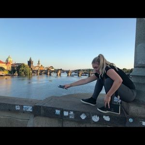 Meet your Posher, Kacey